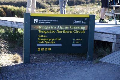 Schild zum Start des Tongariro Alpine Crossing