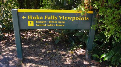 Schild zu den Huka Falls