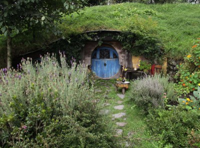 Vorgarten einer Hobbit-Höhle