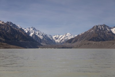 Tasman Lake mit Tasman Gletscher im Hintergrund